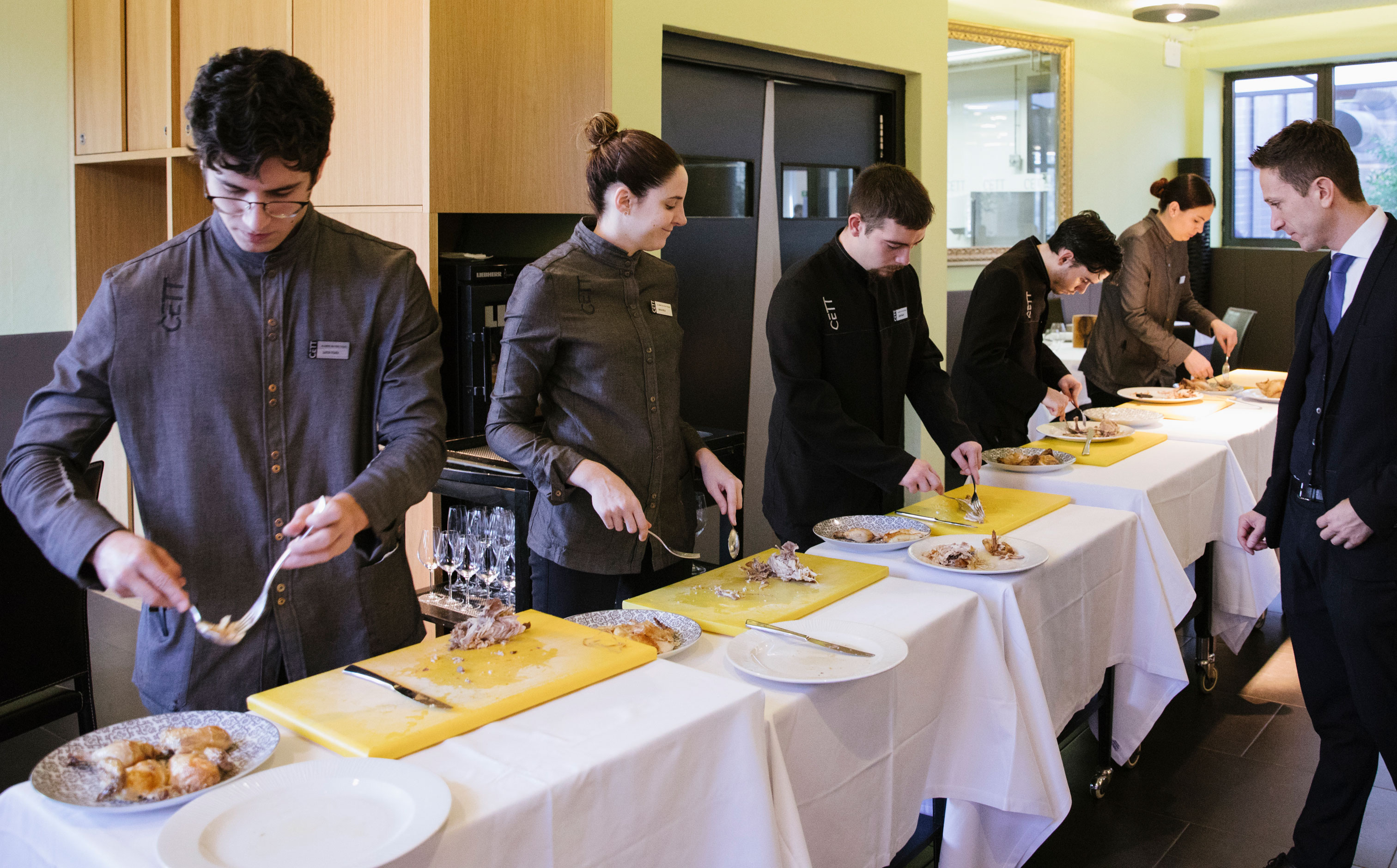 Fotografía de: Experiencia gastronómica en el Aula Restaurant CETT | Aula Restaurant